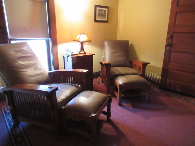 Image 2 for 312) Queen Jacuzzi Suite