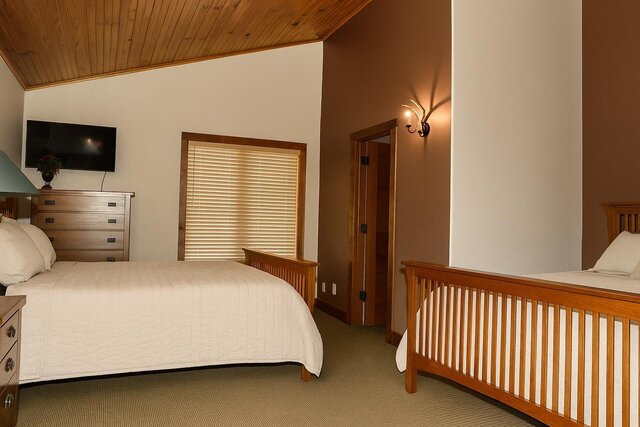 Image 1 for Pheasant Room - Two Queen