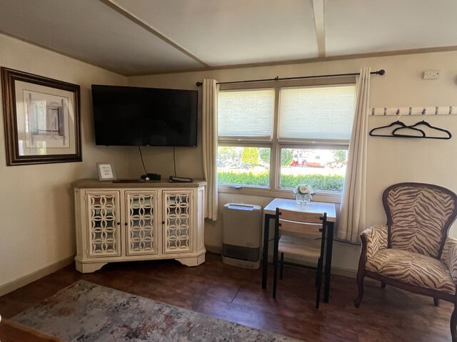 Image 2 for 10/ King Room