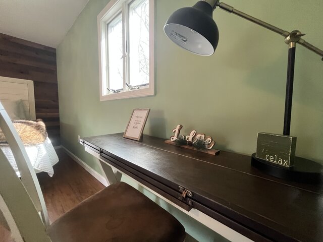Image 3 for 18)  Room with Two Queen Beds/Fireplace / NO PETS