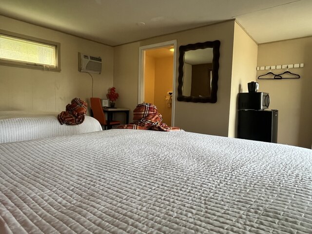 Image 2 for 09/ Room with Two Queen Beds