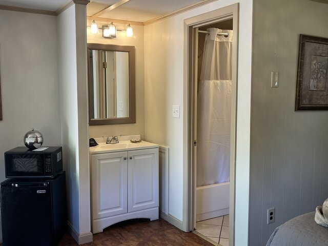 Image 3 for 10/ King Room