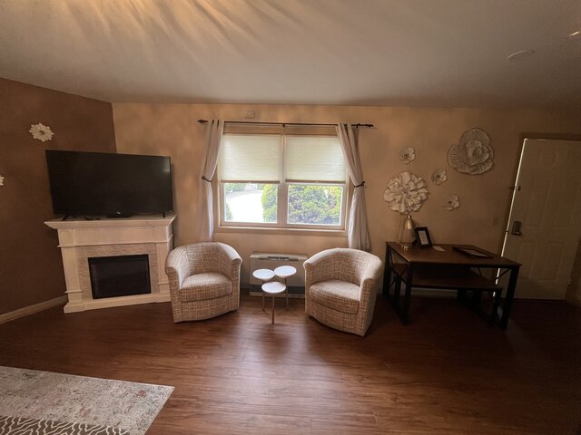 Image 2 for 16/  Disability-enabled room/Two Queen Beds/ Fireplace