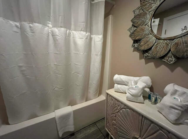 Image 4 for 04/ King Room
