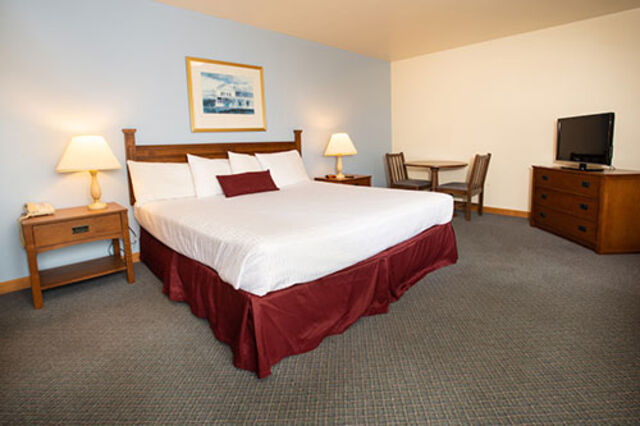 Image 17 for King Room