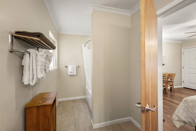 Image 6 for 2 Double Beds NO PETS (tub/shower combo)