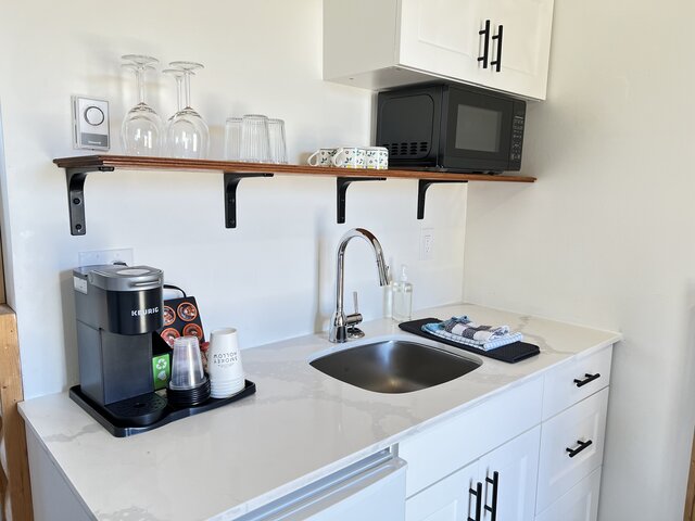 Image 2 for Queen + Queen w/Kitchenette and Deck