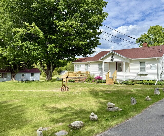 Image 7 for "Maine" House: Two-Bedroom | Sleeps 8