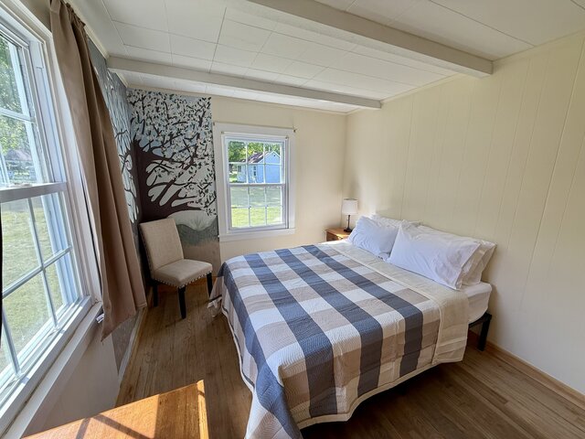 Image 3 for Cottage 7: Two-Bedroom | Sleeps 6