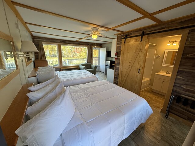 Image 21 for Double Queen Rooms | Sleeps 4-5