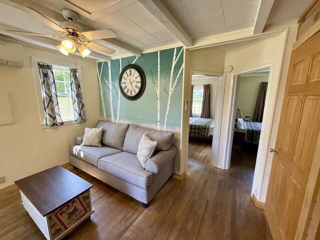 Image 8 for Cottage 7: Two-Bedroom | Sleeps 6