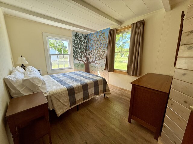 Image 14 for Cottage 7: Two-Bedroom | Sleeps 6