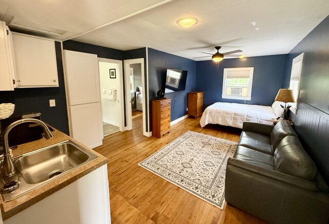Image 2 for Cottage 11: One-Bedroom | Sleeps 4