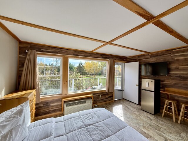 Image 13 for Double Queen Rooms | Sleeps 4-5