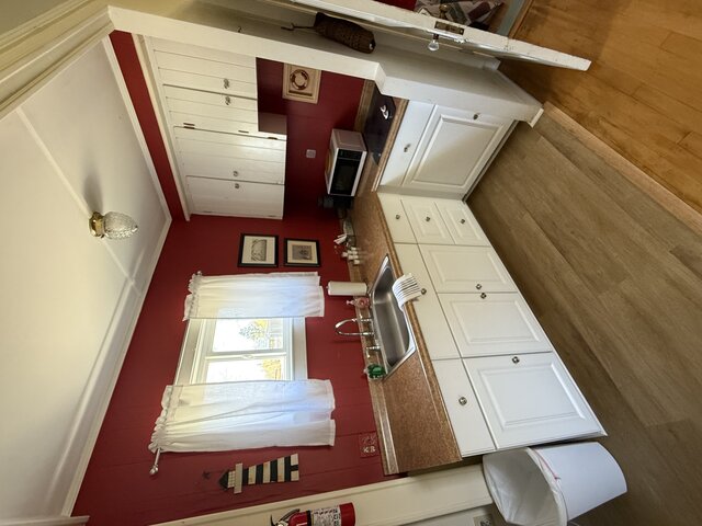 Image 11 for Cottage 10: Two-Bedroom | Sleeps 6