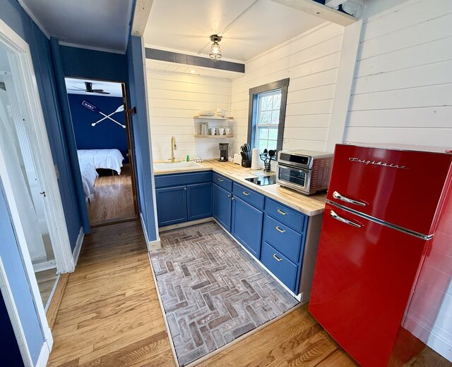 Image 6 for Cottage 9: Lakefront One-Bedroom | Sleeps 6