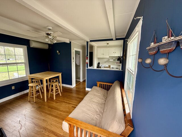 Image 2 for Cottage 6: One-Bedroom | Sleeps 6