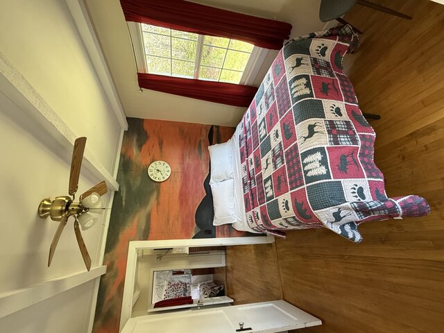 Image 7 for Cottage 10: Two-Bedroom | Sleeps 6