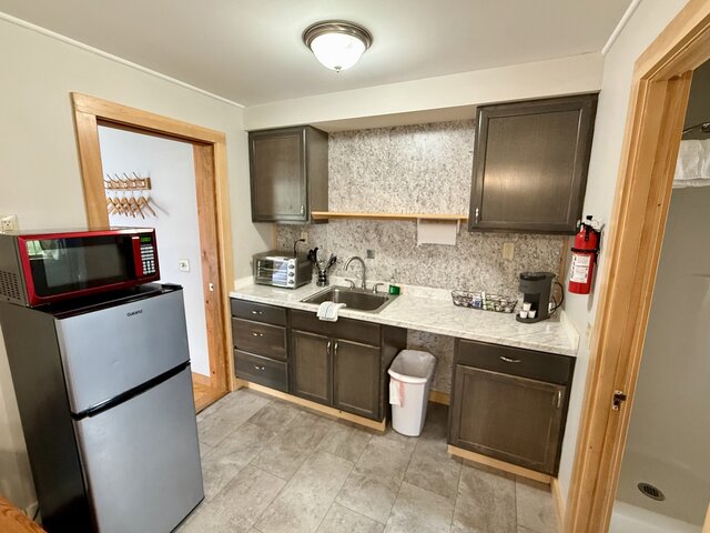 Image 15 for Cottage 4: One-Bedroom | Sleeps 6