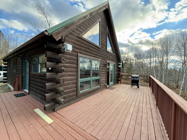 Image 19 for Off-Site Waterfront Cabin 22 | Sleeps 12