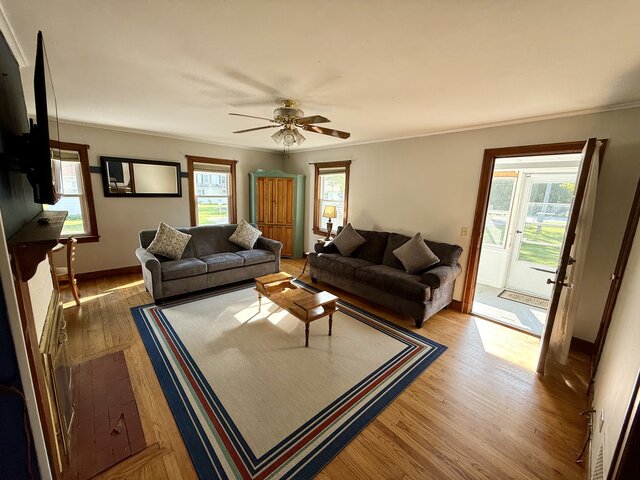 Image 13 for "Maine" House: Two-Bedroom | Sleeps 8