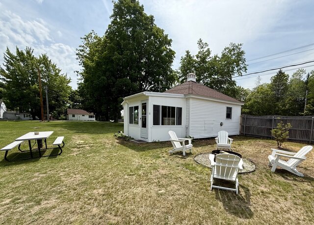 Image 12 for Cottage 11: One-Bedroom | Sleeps 4