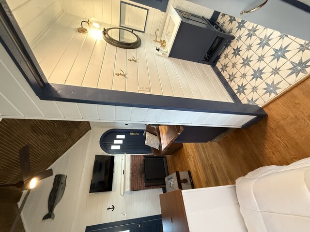 Image 13 for Cottage 8: Lakefront Studio | Sleeps 4