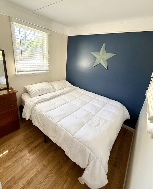 Image 7 for Cottage 10: Two-Bedroom | Sleeps 6