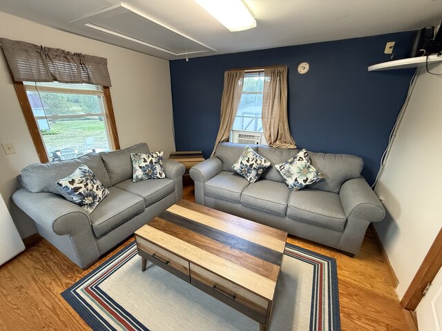 Image 4 for "Maine" House: Two-Bedroom | Sleeps 8