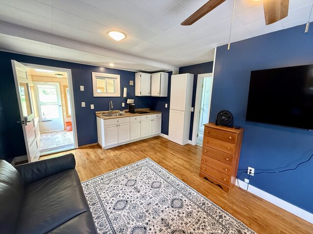Image 10 for Cottage 11: One-Bedroom | Sleeps 4