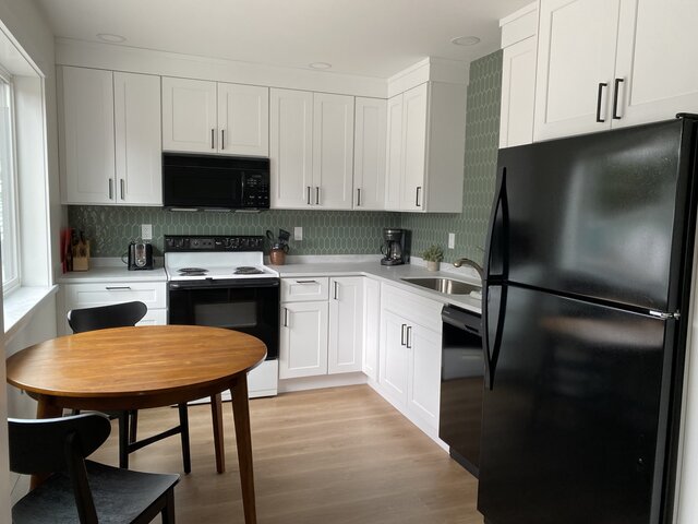 Image 1 for Captain's Quarters