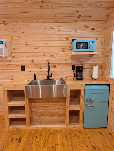Image 3 for B. Rustic Cabin 01 - 1 Queen, 4 Twin Bed XL, Kitchenette, Full Bath