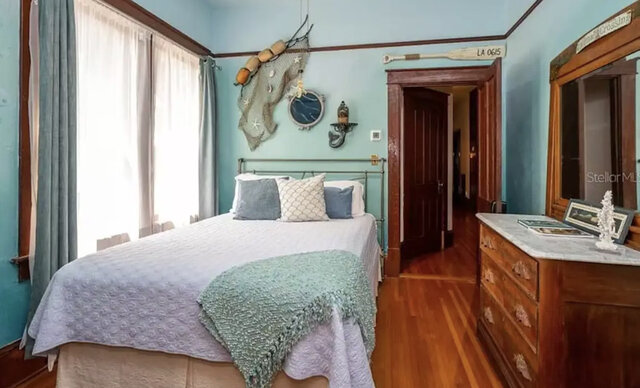Image 2 for Mermaid Room