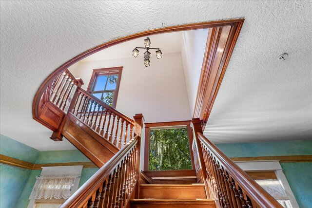 Image 14 for Oakland Manor House