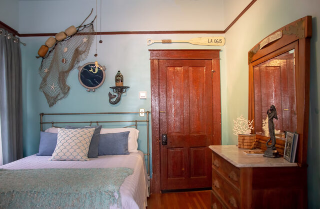 Image 4 for Mermaid Room