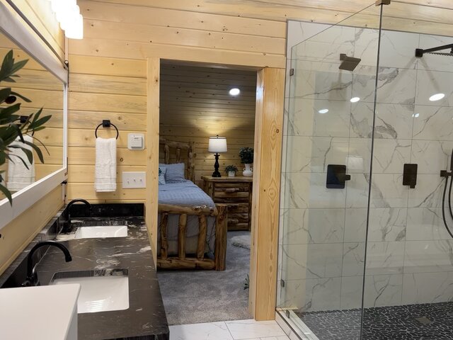 Image 2 for Salmonberry Chalet