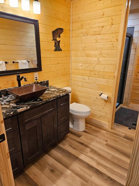 Image 12 for Salmonberry Chalet