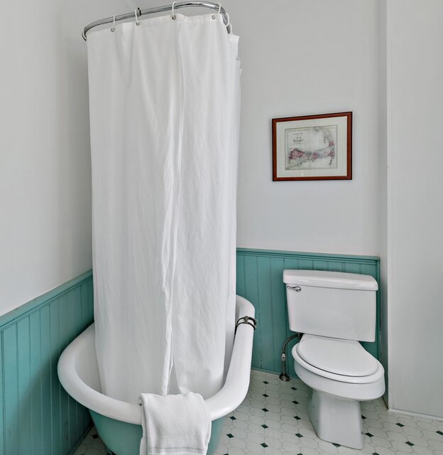 Image 13 for The Captains Room