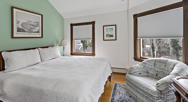 Image 3 for The Sunset Room