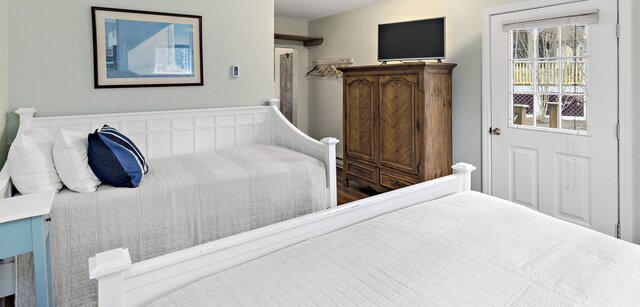 Image 3 for The Beachcomber Suite