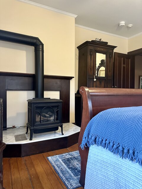 Image 2 for The Captains Room