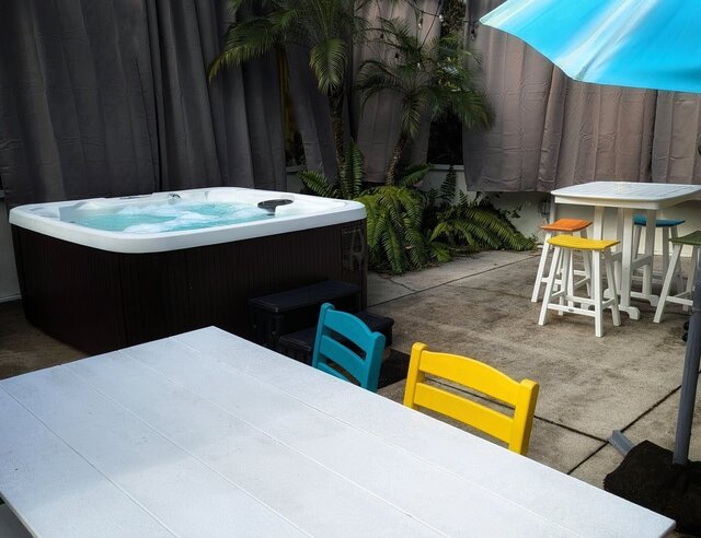 Image 7 for The Florida Room