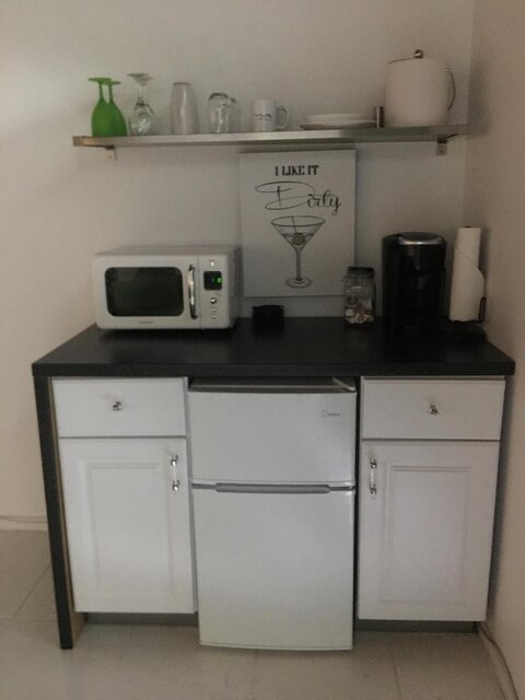 Image 5 for Extra Large One Bedroom Suite with Kitchenette
