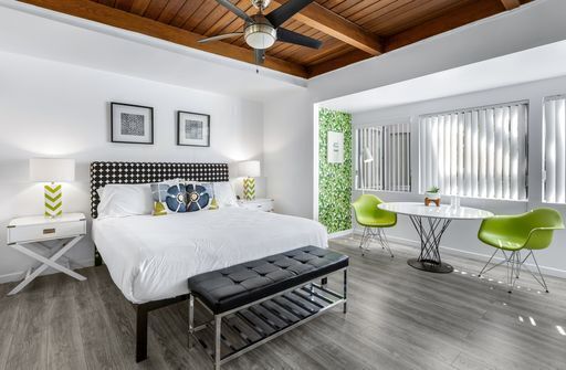 Image 2 for Large 1 King, 1 Queen bed