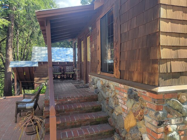Image 6 for 05B) Bear Cabin (Two bed / Two bath)