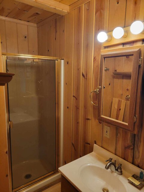 Image 2 for 04B) Cedar Cabin  (Two bed / Two bath)