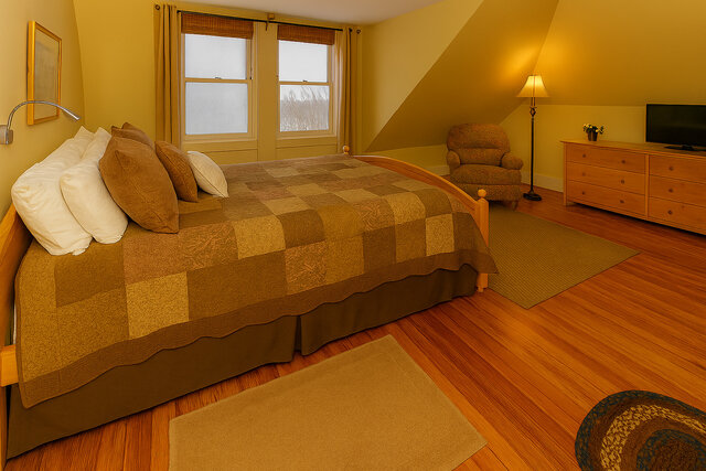 Image 1 for 403 King