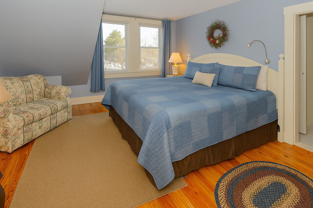 Image 1 for 402 King