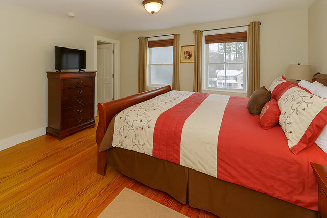 Image 1 for 301 King