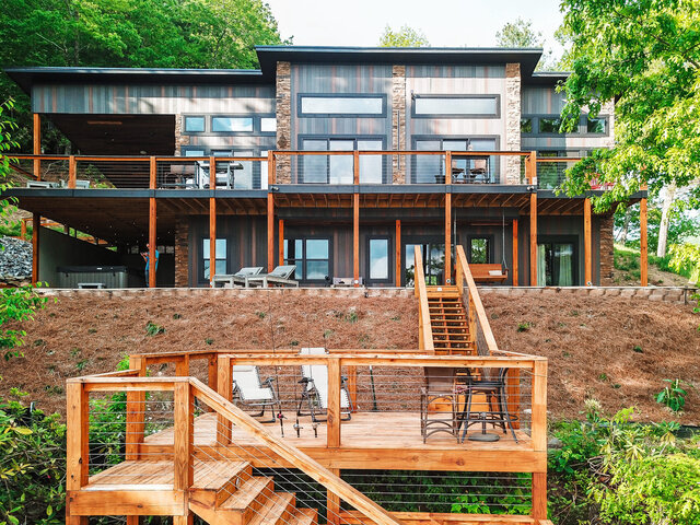 Encore Lakefront Cabin Rental with Balcony